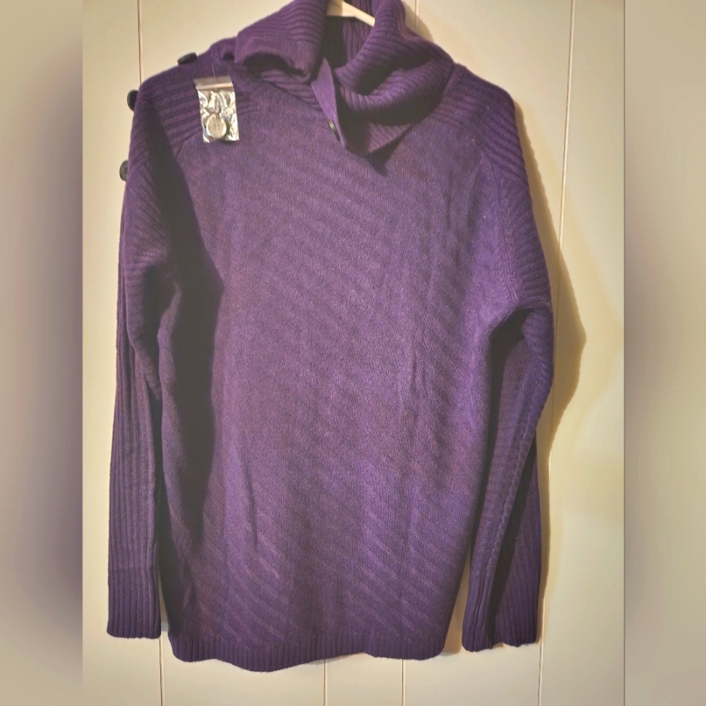 Liz Claiborne Women Sweatshirt